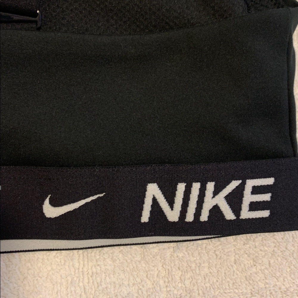 Women’s Nike Indy black sports bra! NWT - Picture 5 of 7